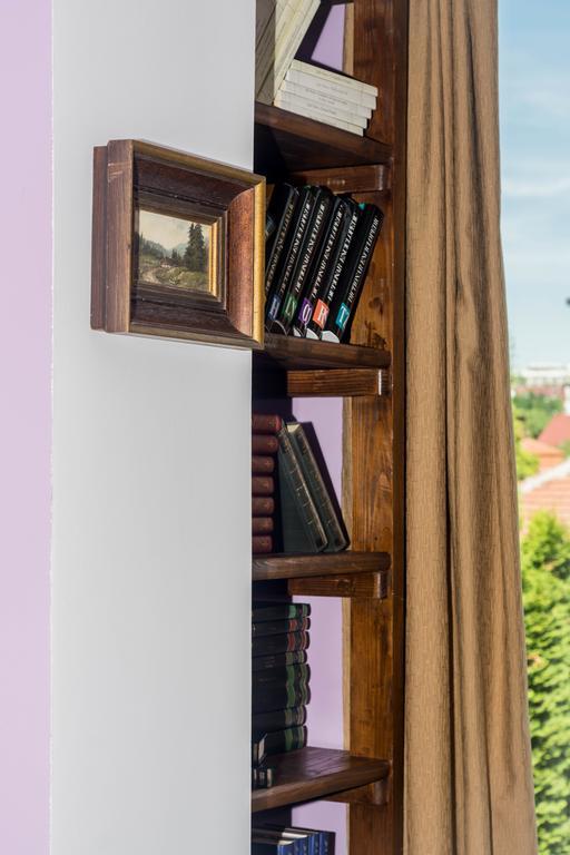 Chic Apartment Брашов Екстериор снимка